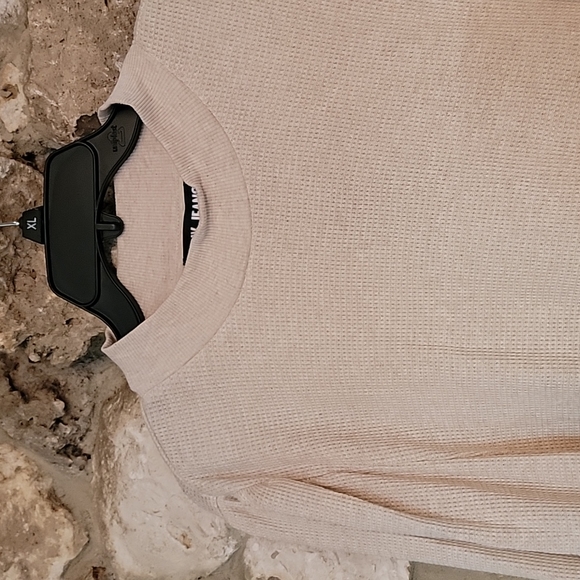 New! DKNY Mock Turtleneck - Picture 2 of 9